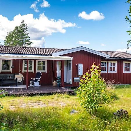Villa Langroesta; Ruime Blokhut Grenzend Aan Bos Hagfors Exterior foto