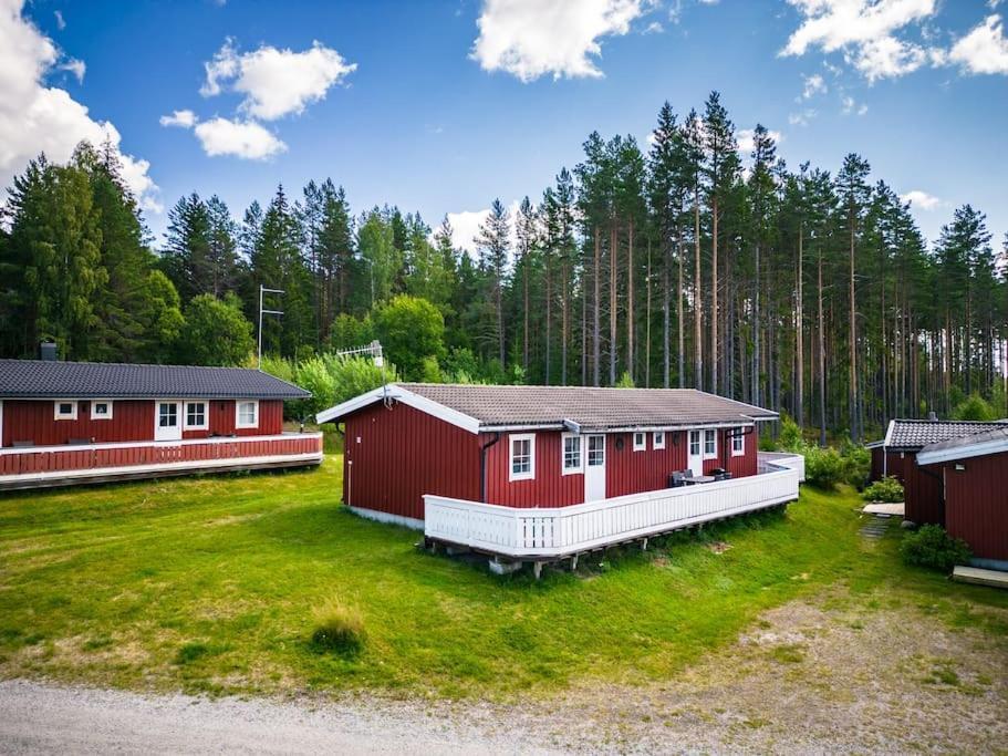 Villa Langroesta; Ruime Blokhut Grenzend Aan Bos Hagfors Exterior foto